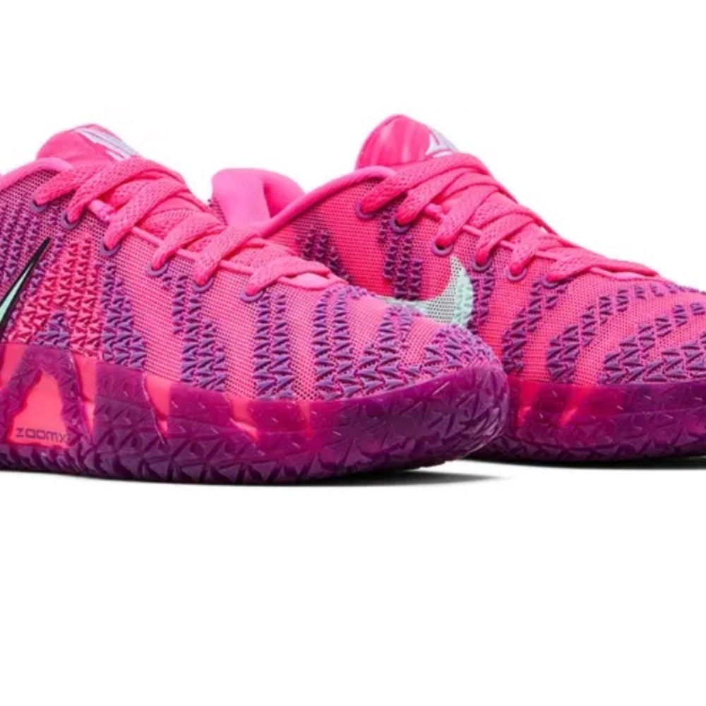NEW IN BOX Nike JA3s